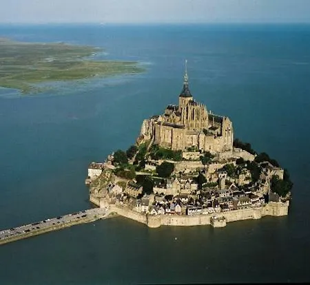Orbigny Vakantiewoningen * Saint-Pierre-la-Vieille